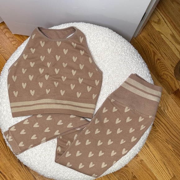 Spiritual Gangster Pants - Spiritual Ganster tan heart legging set